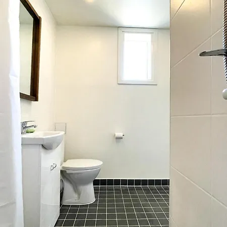 Apartment Lovely 1-Bedroom Apartment With Free Parking *